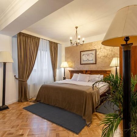 Clucerului Arc De Triomphe Hotel Букурещ Екстериор снимка