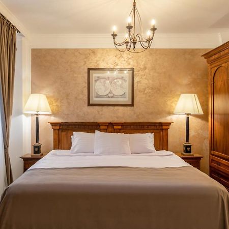 Clucerului Arc De Triomphe Hotel Букурещ Екстериор снимка