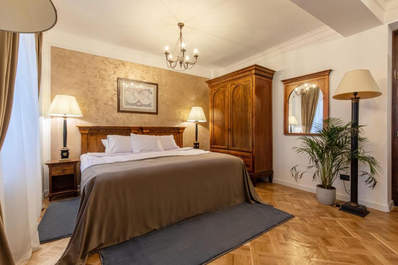 Clucerului Arc De Triomphe Hotel Букурещ Екстериор снимка